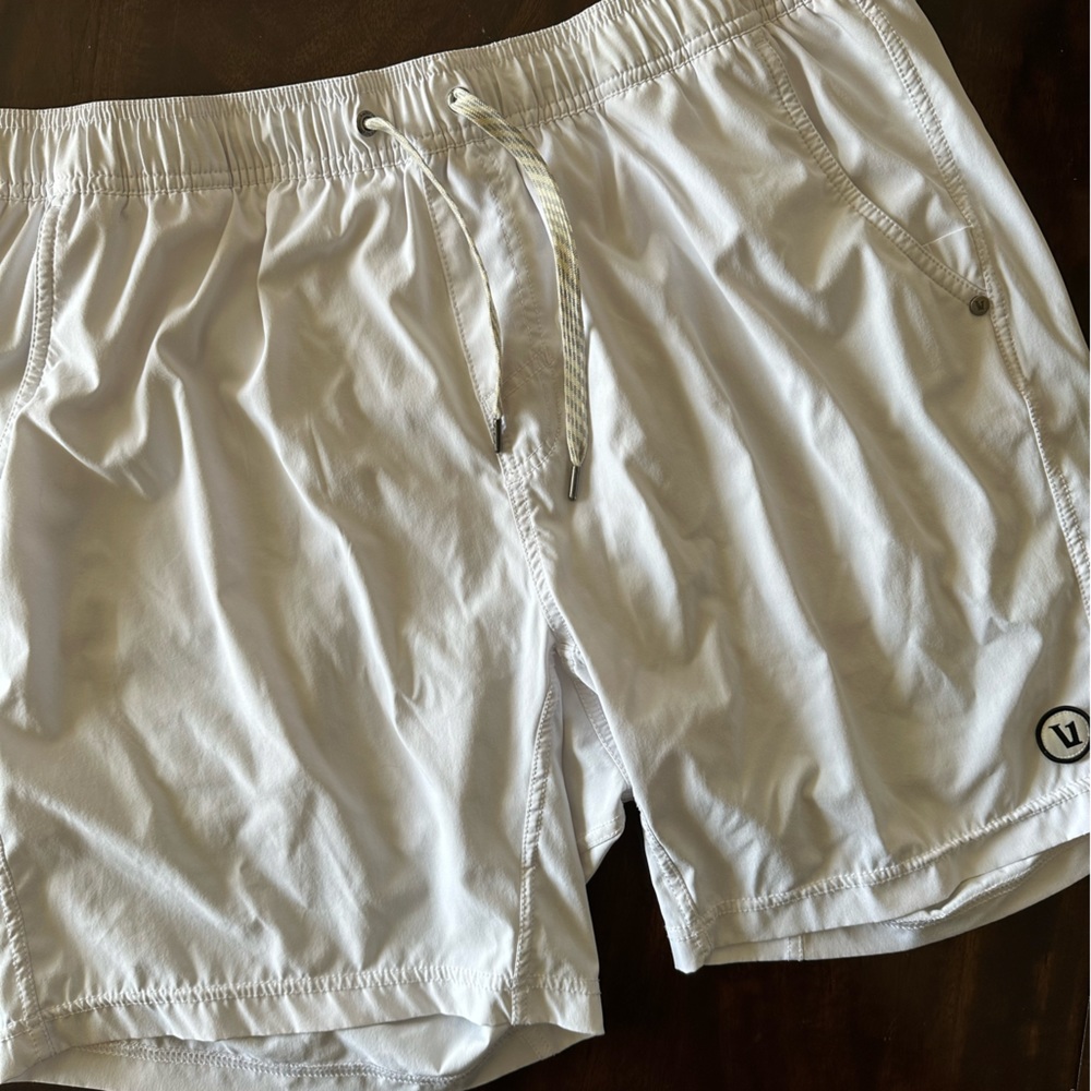 Vuori Kore Men’s Shorts White XXL